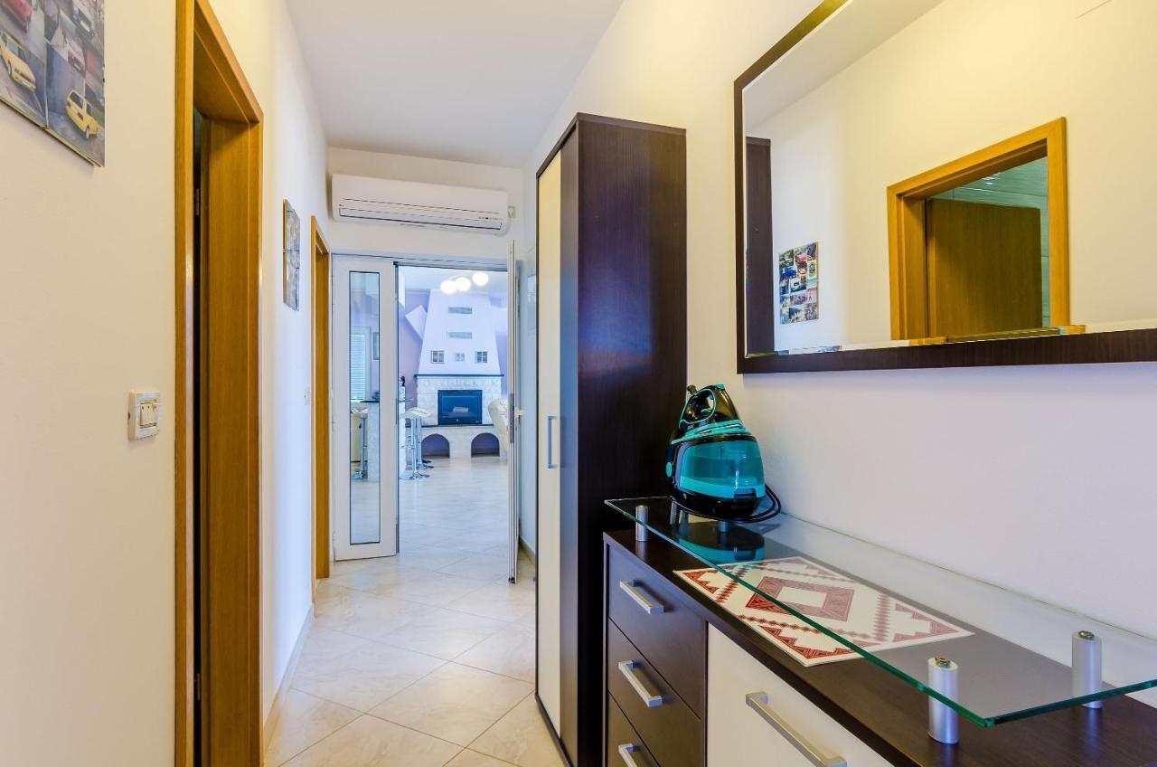 Villa Mateo With Private Pool Gruda Екстер'єр фото