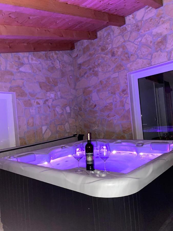Villa Mateo With Private Pool Gruda Екстер'єр фото